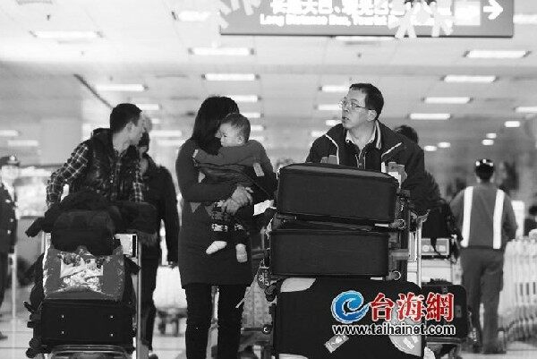 2012与2011年厦门春节黄金周游客接待对比