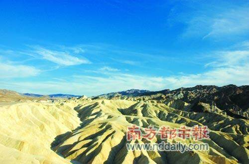 死亡谷ZABRISKIEPOINT的奇特 死亡谷ZABRISKIEPOINT的奇特