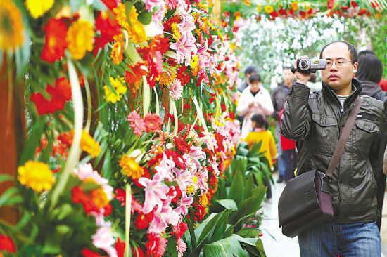 10余万盆花卉扮靓第三届东海花博会